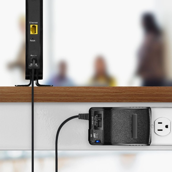 Insignia™ - 15.6 W 4.9 ft Universal AC Adapter - Black - Picture 3 of 8